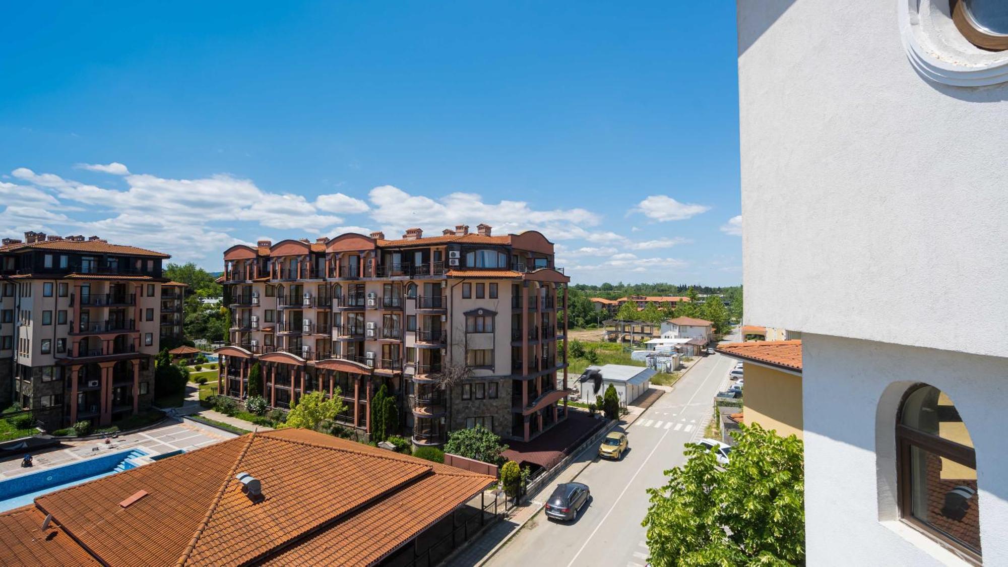 Първа Линия Хотел С Адрес К-С Реджина Маре Царево Țarevo Exterior foto