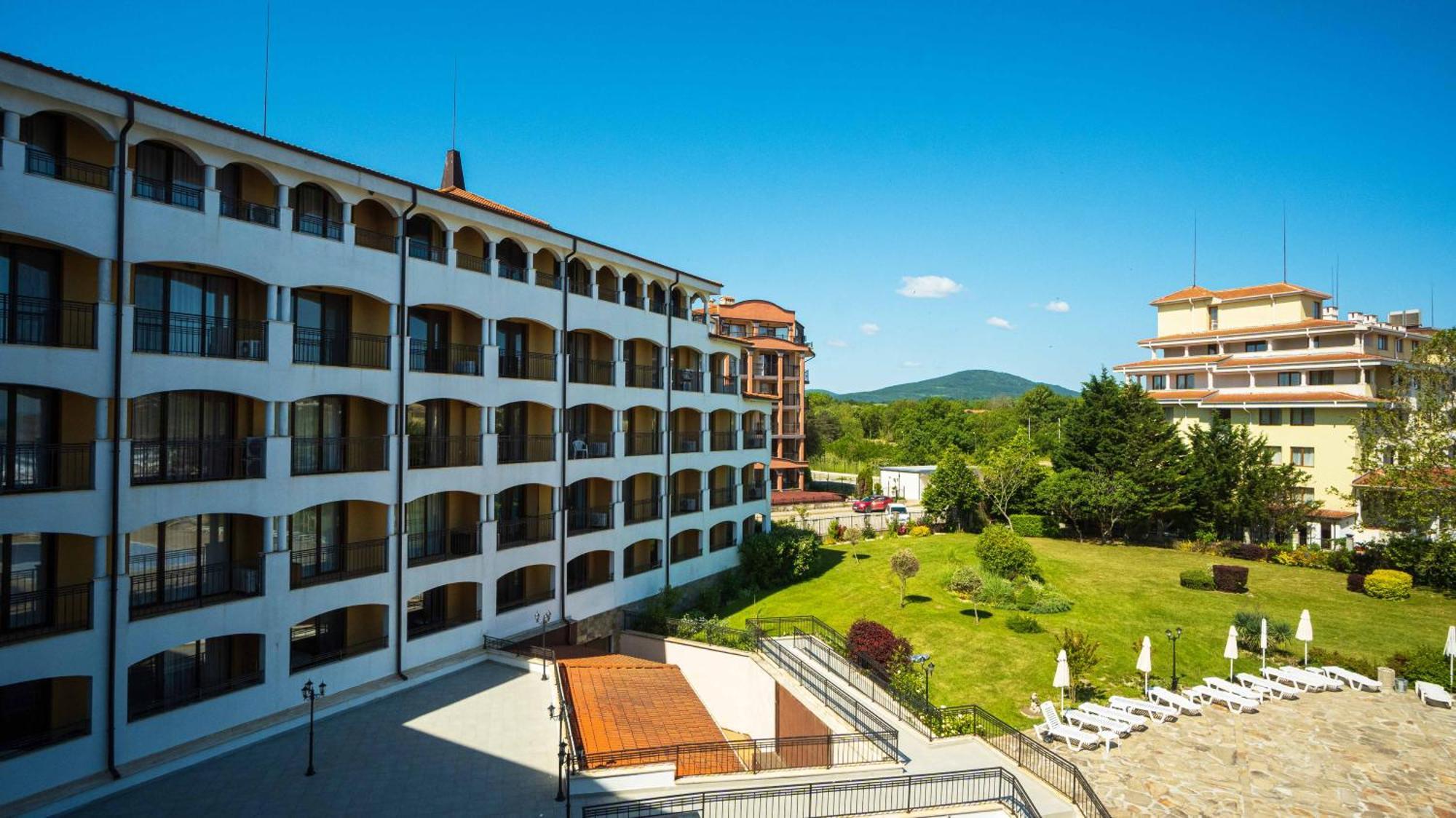 Първа Линия Хотел С Адрес К-С Реджина Маре Царево Țarevo Exterior foto